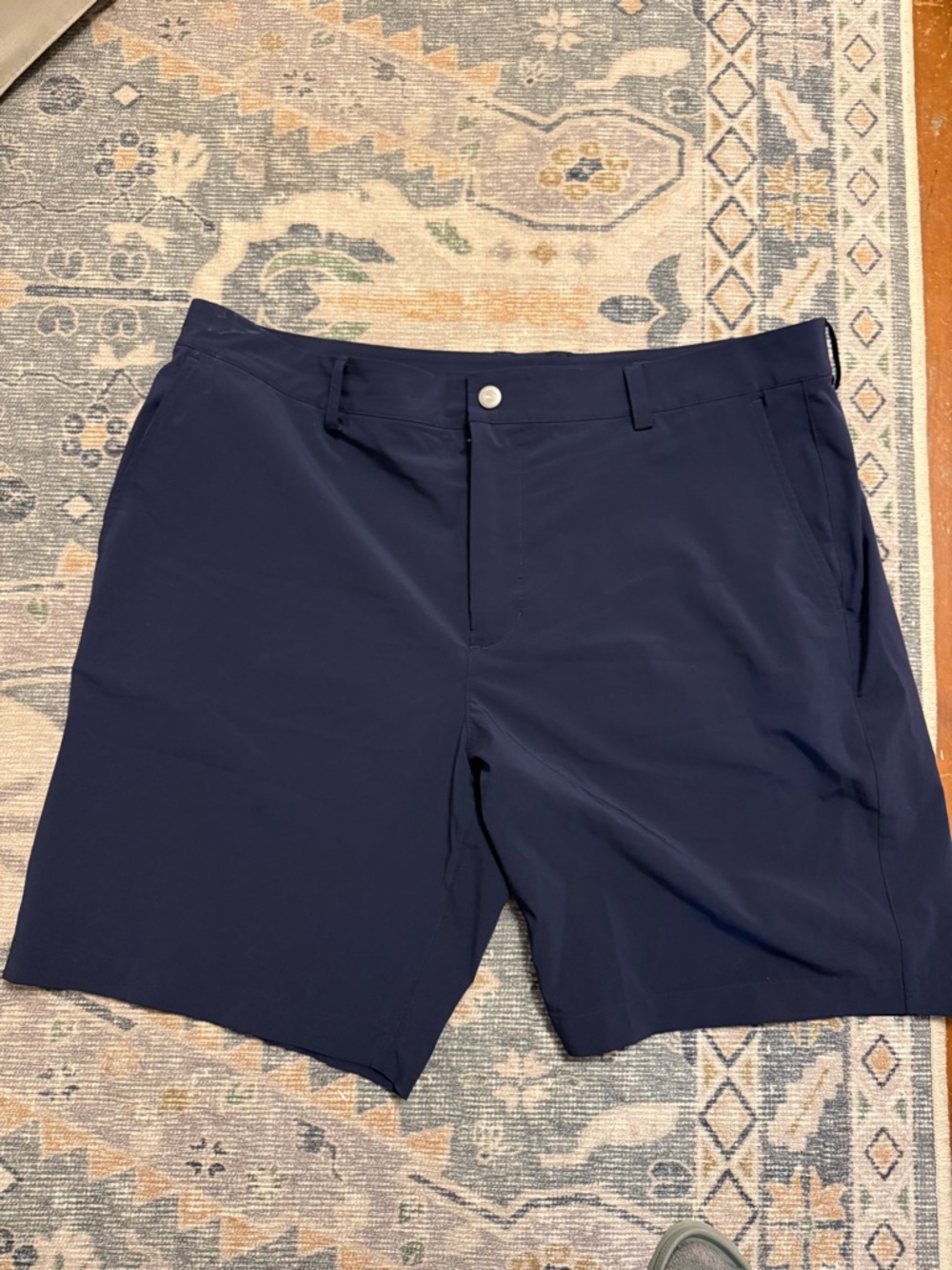 Vineyard Vines Men’s Navy Flat-Front Performance Shorts